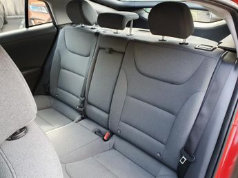 Hyundai Ioniq 1.6 GDi Hybrid Premium SE 5dr DCT