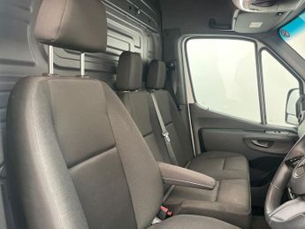 Mercedes-Benz Sprinter 315 Progressive L3 H2 LWB RWD 2.0l Cdi