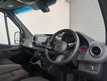 Mercedes-Benz Sprinter 315 Progressive L3 H2 LWB RWD 2.0l Cdi