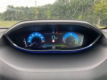 Peugeot 3008 1.6 13.2kWh Allure Premium + e-EAT Euro 6 (s/s) 5dr