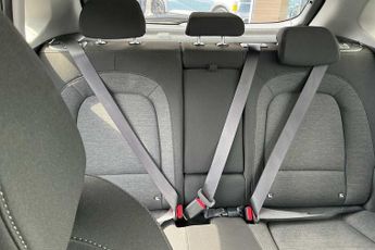 Hyundai Kona Electric SUV E (204ps) Premium 64kWh 7kW OBC