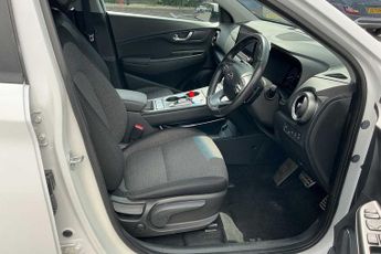 Hyundai Kona Electric SUV E (204ps) Premium 64kWh 7kW OBC
