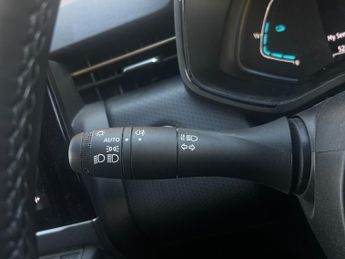 Renault Clio 1.6 E-TECH Hybrid 140 Lutecia SE 5dr Auto