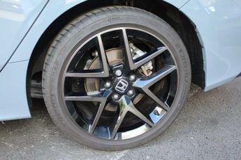 Honda Civic 2.0 i-MMD (184ps) Advance Hybrid eCVT