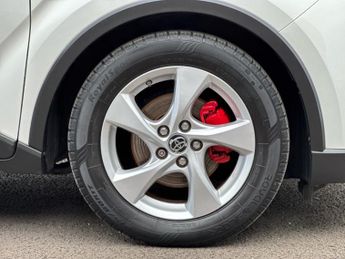 Toyota C-HR 1.8 Hybrid Icon 5dr CVT