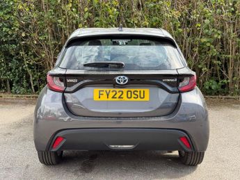 Toyota Yaris 1.5 VVT-h Icon E-CVT Euro 6 (s/s) 5dr
