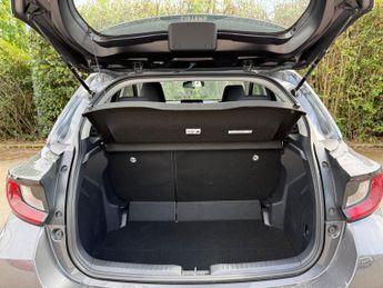 Toyota Yaris 1.5 VVT-h Icon E-CVT Euro 6 (s/s) 5dr