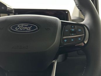 Ford Transit Custom 320 LWB Limited 65kWh 100kw 136PS RWD D/Cab Auto