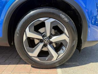 Nissan Qashqai 1.3 DIG-T (160ps) N-Connecta