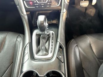 Ford Mondeo 4Dr Titanium 2.0 Hybrid 187PS Auto
