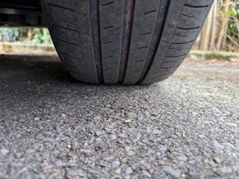 Toyota Yaris 1.5 VVT-h Design E-CVT Euro 6 (s/s) 5dr