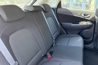 Hyundai Kona SUV 1.6 GDi (141ps) SE Connect Hybrid DCT