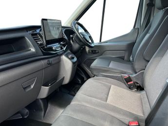 Ford Transit 350 L3 / H2 Leader 68kwh Battery 135kwh / 184PS RWD Auto