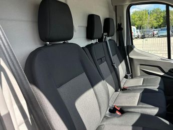 Ford Transit 350 L3 / H2 Leader 68kwh Battery 135kwh / 184PS RWD Auto