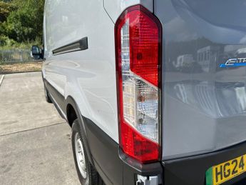 Ford Transit 350 L3 / H2 Leader 68kwh Battery 135kwh / 184PS RWD Auto