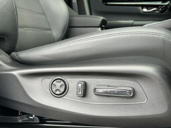 Honda CR-V 2.0 i-MMD (184ps) AWD Elegance Hybrid eCVT