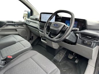 Ford Transit Custom 320 SWB Limited 65kWh 100kw / 136PS Auto