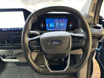 Ford Transit Custom 320 SWB Limited 65kWh 100kw / 136PS Auto