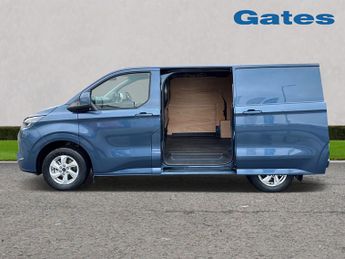 Ford Transit Custom 320 SWB Limited 65kWh 100kw / 136PS Auto