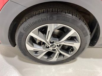 Kia Stonic 1.0T-GDi (120PS) 6 spd GT-Line S 5dr.