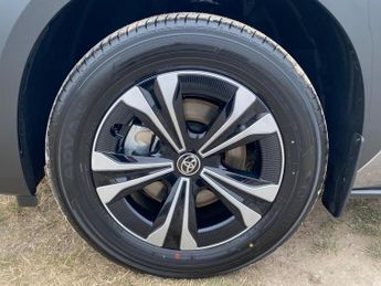 Toyota Bz4x 71.4kWh Motion Auto 5dr (11kW OBC)