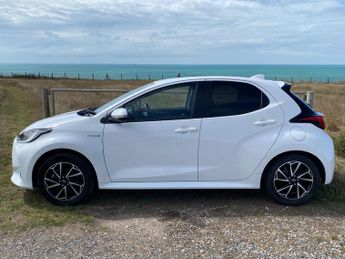 Toyota Yaris 1.5 VVT-h Design E-CVT Euro 6 (s/s) 5dr