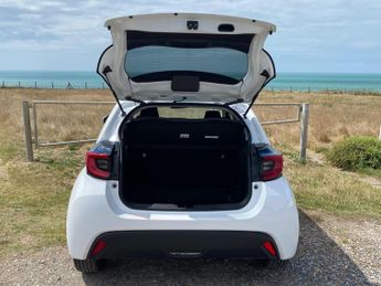 Toyota Yaris 1.5 VVT-h Design E-CVT Euro 6 (s/s) 5dr