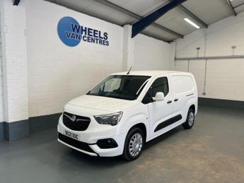Vauxhall Combo 1.5 Turbo D 2300 Sportive L2 H1 Euro 6 4dr