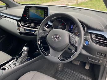Toyota CHR 1.8 VVT-h Design CVT Euro 6 (s/s) 5dr