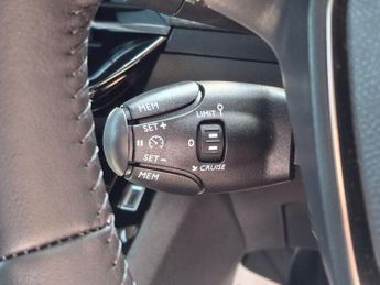 Peugeot 2008 50kWh Allure Auto 5dr (7kW Charger)