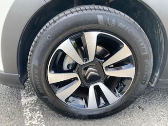 Citroen C3 1.2 PureTech PLUS EAT6 Euro 6 (s/s) 5dr