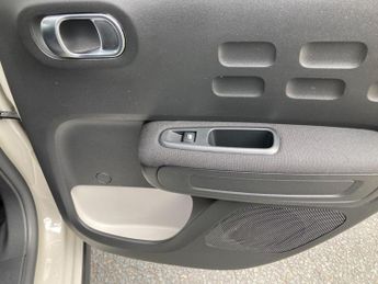 Citroen C3 1.2 PureTech PLUS EAT6 Euro 6 (s/s) 5dr