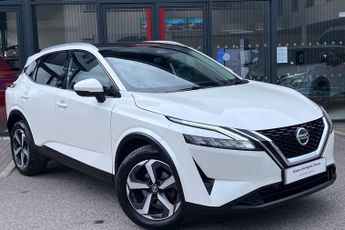 Nissan Qashqai 1.3 DiG-T MH N-Connecta 5dr ( Glass Roof)