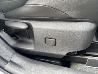 Toyota Corolla 5Dr Desgin 1.8 Hybrid Auto