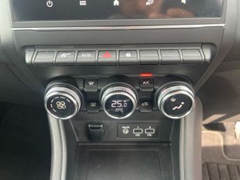 Renault Captur 1.3 TCE 140 Iconic 5dr EDC