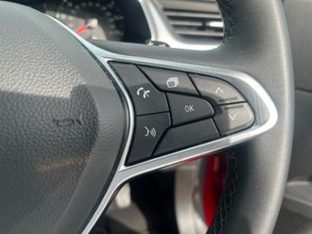 Renault Captur 1.3 TCE 140 Iconic 5dr EDC