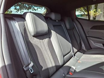 Peugeot 408 1.6 12.4kWh GT Fastback e-EAT Euro 6 (s/s) 5dr