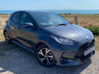 Toyota Yaris 1.5 VVT-h Design E-CVT Euro 6 (s/s) 5dr