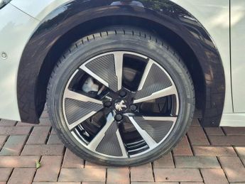 Peugeot 208 50kWh GT Auto 5dr