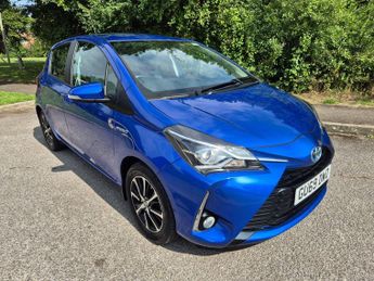 Toyota Yaris 1.5 VVT-h Icon Tech E-CVT Euro 6 (s/s) 5dr