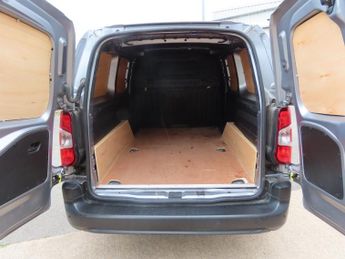 Peugeot Partner 950 Professional Premium + L2 LWB 1.5 BlueHDi 100ps