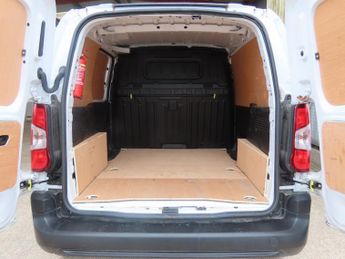 Peugeot Partner 1000 Professional Premium + L1 H1 SWB 1.5 BlueHDi 100ps