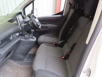 Peugeot Partner 1000 Professional Premium + L1 H1 SWB 1.5 BlueHDi 100ps