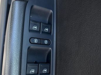 Volkswagen Touareg 3.0 V6 TDI BlueMotion Tech 262 R-Line 5dr Tip Auto