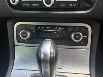 Volkswagen Touareg 3.0 V6 TDI BlueMotion Tech 262 R-Line 5dr Tip Auto