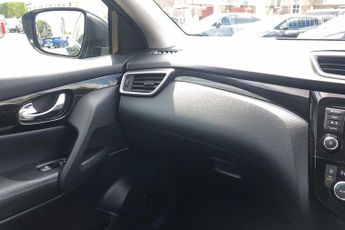 Nissan Qashqai 1.3 DiG-T 160 Acenta Premium 5dr DCT