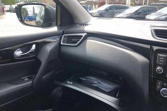 Nissan Qashqai 1.3 DiG-T 160 Acenta Premium 5dr DCT