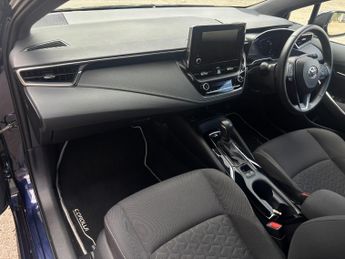 Toyota Corolla 1.8 VVT-i Hybrid Icon Tech 5dr CVT
