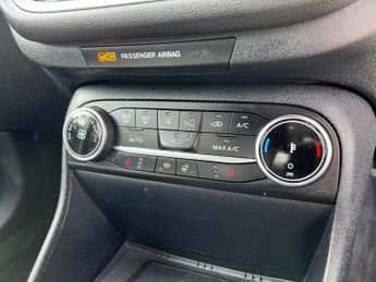 Ford Fiesta 5Dr Titanium Vignale 1.0 MHEV 125PS Auto