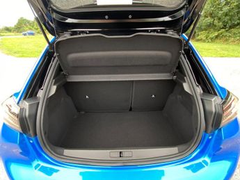 Peugeot 208 51kWh GT Auto 5dr (7.4kW Charger)